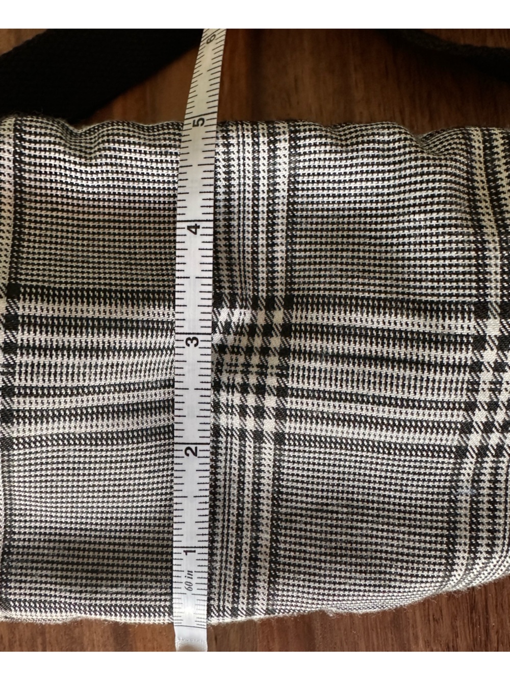 Fanny pack belt bag black & white plaid Stripes Waist Bag NWOT zipper Forever 21 - Picture 14 of 17